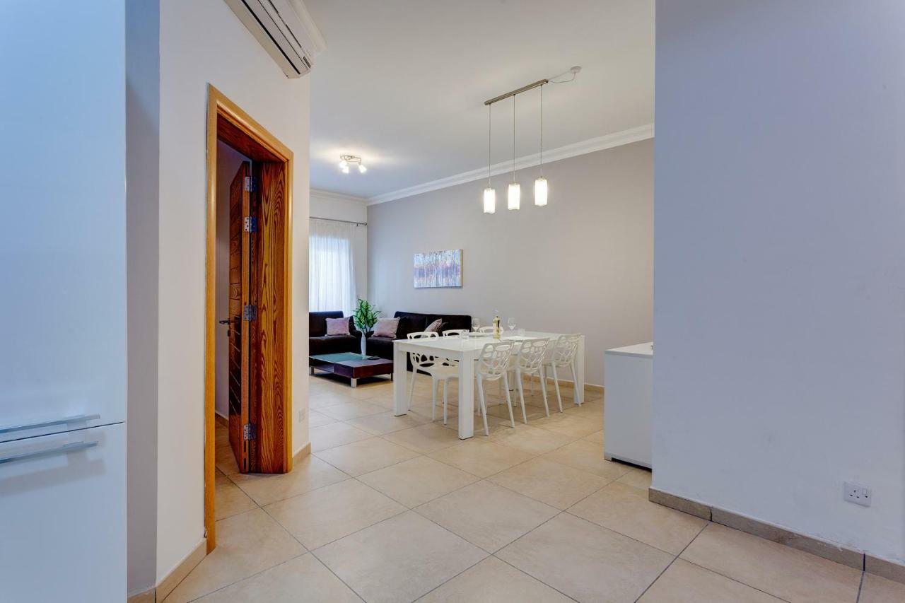 Gorgeous Apartment With Terrace In Fort Cambridge, Pool 斯利马 外观 照片