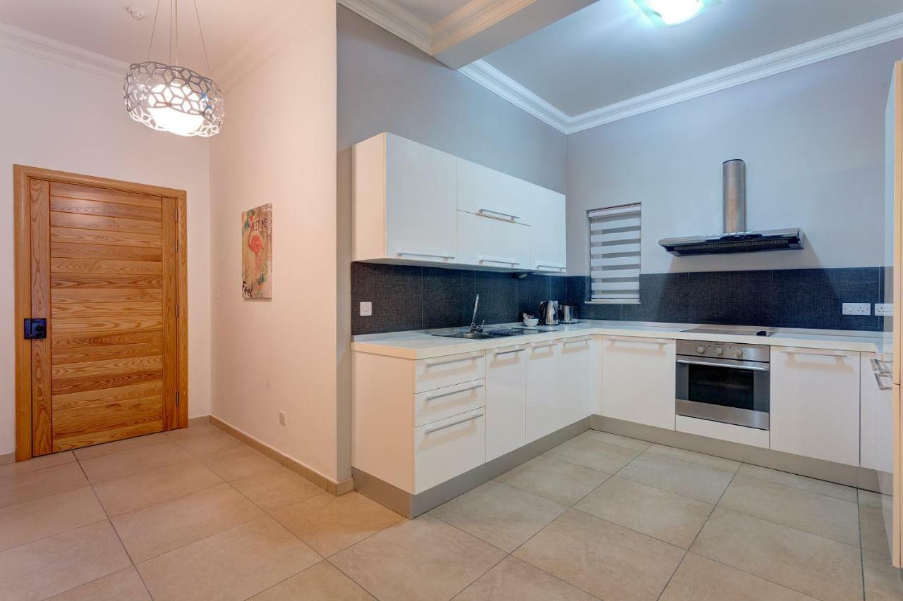 Gorgeous Apartment With Terrace In Fort Cambridge, Pool 斯利马 外观 照片